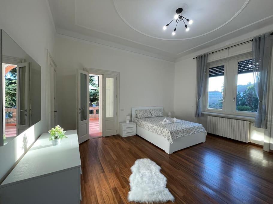 Bg Central President Suite Con Parcheggio - Vista Citta Alta Bérgamo Exterior foto