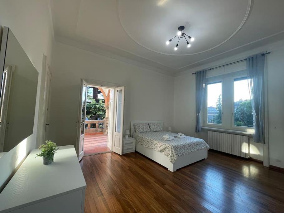 Bg Central President Suite Con Parcheggio - Vista Citta Alta Bérgamo Exterior foto