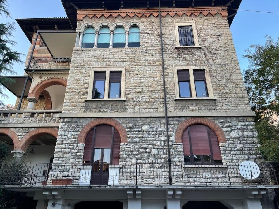 Bg Central President Suite Con Parcheggio - Vista Citta Alta Bérgamo Exterior foto